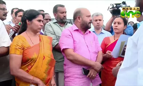 മന്ത്രി പാടത്താണ് PoliMix 606 Part1