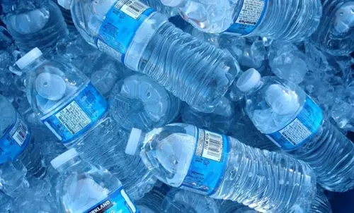 അവശ്യവസ്തുക്കള്‍ക്ക് അമിതവില ഈടാക്കിയാല്‍ കര്‍ശന നടപടി; അടുത്ത പൊലീസ് സ്റ്റേഷനില്‍ അറിയിക്കാന്‍ നിര്‍ദേശം