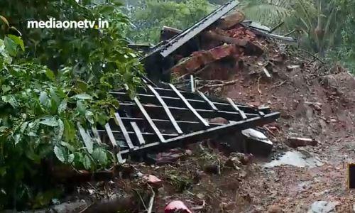 വീടുകള്‍ തകര്‍ന്നു, ചിലത് മണ്ണിനടിയിലായി,അന്തിയുറങ്ങുന്നത് ബന്ധു വീടുകളില്‍; ഭീതി വിട്ടൊഴിയാതെ ആനോത്ത് അമ്മാറ പ്രദേശം