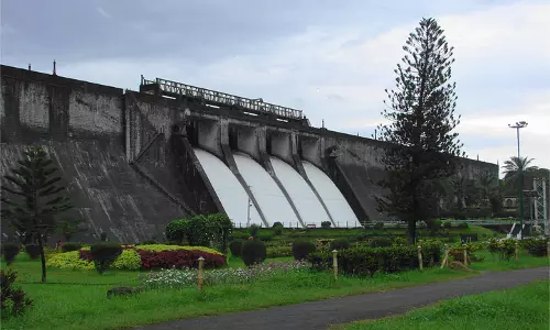 മലമ്പുഴ ഡാമിന്റെ ഷട്ടര്‍ വീണ്ടും ഉയര്‍ത്തി