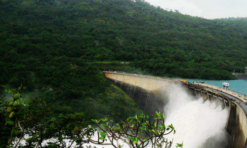 ചരിത്രത്തിലാദ്യമായി സംസ്ഥാനത്തെ 40 ഡാമുകളില്‍ 25ഉം തുറന്നു