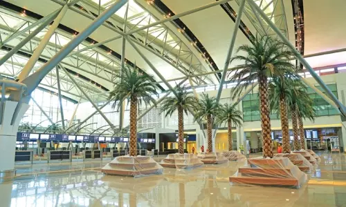 മസ്കത്ത് അന്താരാഷ്ട്ര വിമാനത്താവളത്തിൽ പ്രത്യേകം കൈകാര്യം ചെയ്യേണ്ടതായ ലഗേജുകൾക്ക് ഫീസ് ഈടാക്കി തുടങ്ങി