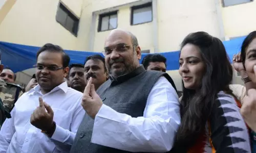 അമിത് ഷാ വീണ്ടും വിവാദക്കുരുക്കിൽ; മകന്റെ കമ്പനിയിലെ പങ്കാളിത്തം മറച്ചു വെച്ച് സത്യവാങ്‌മൂലം സമർപ്പിച്ചതായി റിപ്പോർട്ട്  