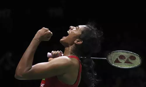 ലോകബാഡ്മിന്റണ്‍: സിന്ധു സെമിയില്‍