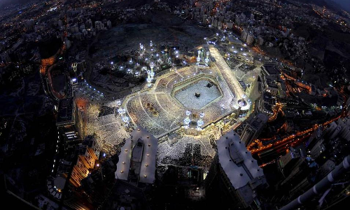 ഭക്തി സാന്ദ്രമായി ഇരു ഹറമുകള്‍;  വെള്ളിയാഴ്ച പ്രാര്‍ഥനക്കെത്തിയത് ലക്ഷങ്ങള്‍