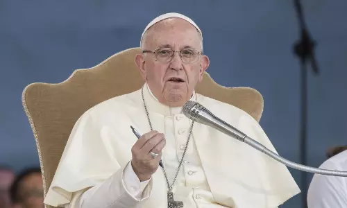 കുട്ടികളുടെ ലൈംഗിക ചൂഷണത്തെയും സഭ അതു മൂടിവയ്ക്കാന്‍ ശ്രമിച്ചതിനെയും അപലപിച്ച് ഫ്രാന്‍സിസ് മാര്‍പാപ്പ