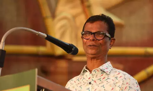 കണ്ണില്‍ പോലും കാണാത്ത എന്നെ മികച്ച നടനാക്കിയ നിങ്ങളെ സമ്മതിക്കണം: ഇന്ദ്രന്‍സ് 