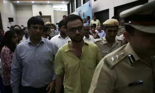 ഉമര്‍ഖാലിദിന് നേരെയുണ്ടായ വധശ്രമത്തില്‍ പ്രതിഷേധം ശക്തമാകുന്നു  