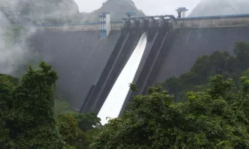 ഇടുക്കിയില്‍ റെഡ് അലര്‍ട്ട്; ഡാം തല്‍ക്കാലം അടക്കില്ല Live Blog