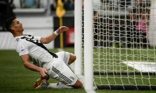 റൊണാള്‍ഡോയുടെ ഈ നിരാശ സഹതാരം ഗോള്‍ നേടിയതിലോ? ട്രോള്‍ തന്നെ..  