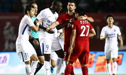 ഡെംബാ ബെക്ക് നേരെ വംശീയാധിക്ഷേപം; താരം പ്രതികരിച്ചതിങ്ങനെ...