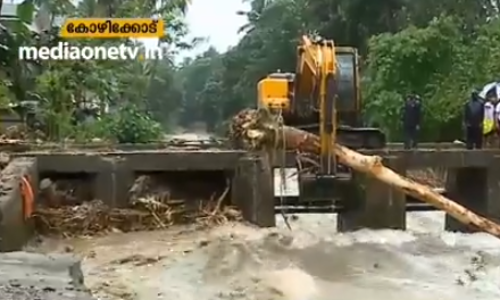 വീടിരുന്ന സ്ഥലത്ത് പൊടി പോലുമില്ല, റോഡുകള്‍ ഒലിച്ചു പോയി; വഴി മാറി ഒഴുകുന്ന പുഴ അതു പോലെ തന്നെ; പ്രതീക്ഷകളില്ലാതെ കണ്ണപ്പന്‍കുണ്ടുകാര്‍