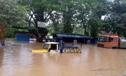 അടുത്ത അഞ്ച് ദിവസത്തേക്ക് കൂടി മഴ തുടരുമെന്ന് കാലാവസ്ഥ നിരീക്ഷണകേന്ദ്രം