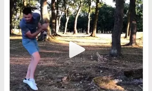 കളിയൊക്കെ കൊള്ളാം, ഇതുപോലെ ഗോള്‍ഫ് കളിക്കരുത്; ആന്‍ഡേഴ്‍സനോട് ആരാധകര്‍