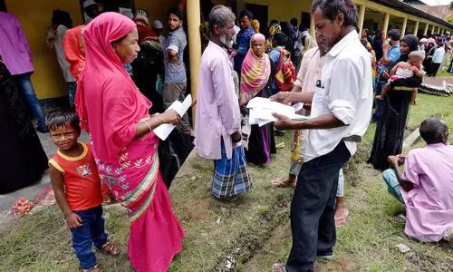 എന്.ആര്.സി: നാടുകടത്തപ്പെടുന്ന ഇന്ത്യൻ പൗരത്വം എന്.ആര്.സി: നാടുകടത്തപ്പെടുന്ന ഇന്ത്യൻ പൗരത്വം