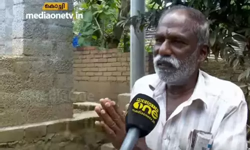 ഇനി ഡ്രൈവിംഗ് പഠിപ്പിക്കുന്ന കാറില്‍ ഉറങ്ങണ്ട; നടരാജന് വീടൊരുങ്ങി  