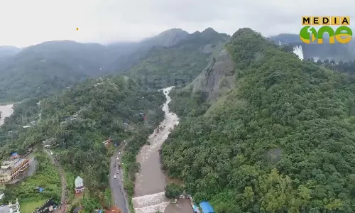 മഴ കുറഞ്ഞു;  ഭൂമി നഷ്ടപ്പെട്ടവര്‍ക്ക് 6 ലക്ഷവും വീട് നഷ്ടപ്പെട്ടവര്‍ക്ക് 4 ലക്ഷവും ധനസഹായം LIVE BLOG