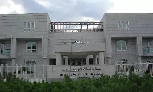 കാനേഡിയന്‍ അംബാസിഡര്‍ രാജ്യം വിടണമെന്ന് സൌദി; സൗദി അംബാസിഡറെ തിരിച്ചു വിളിച്ചു