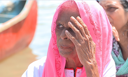 ചളിയിടങ്ങളെ വീടാക്കിയെടുക്കാന്‍ ഇനിയും വേണം ഇവര്‍ക്ക് ദിവസങ്ങള്‍