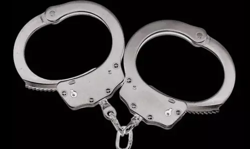 പണം വാങ്ങി യുവാവിനെ കള്ളക്കേസില്‍ കുടുക്കിയ യുവതി പിടിയില്‍