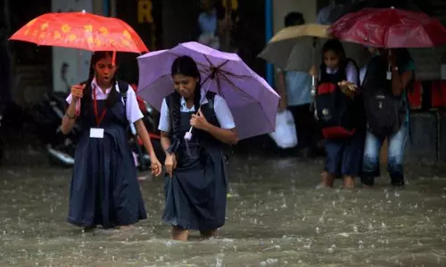 സംസ്ഥാനത്തെ സ്‌കൂളുകള്‍ നാളെ അടക്കും; പരീക്ഷകള്‍ മാറ്റി
