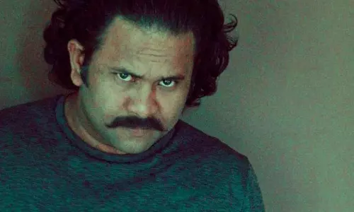 അവിടെ വാഴ വെട്ടാന് വരരുത്, ഇത് പറയാന് ഒരു പാര്ട്ടി മെമ്പര്ഷിപ്പും വേണ്ട; അജു വര്ഗീസ് വീണ്ടും അവിടെ വാഴ വെട്ടാന് വരരുത്, ഇത് പറയാന് ഒരു പാര്ട്ടി മെമ്പര്ഷിപ്പും വേണ്ട; അജു വര്ഗീസ് വീണ്ടും