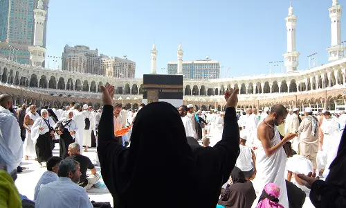 ഹറമുകളിലേക്ക് 41 വനിതകളെ നിയമിച്ചു; സ്ത്രീകള്ക്ക് മികച്ച സേവനം ലഭിക്കും ഹറമുകളിലേക്ക് 41 വനിതകളെ നിയമിച്ചു; സ്ത്രീകള്ക്ക് മികച്ച സേവനം ലഭിക്കും