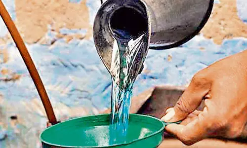 കേരളത്തിനുള്ള മണ്ണെണ്ണയും സൌജന്യമല്ല; കേന്ദ്രം 12000 ലിറ്റർ മണ്ണെണ്ണ അനുവദിച്ചത് 70 രൂപ നിരക്കില്‍