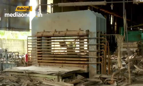 പ്രളയത്തില്‍ തകര്‍ന്ന് വ്യവസായ മേഖല: പ്രതിസന്ധിയിലകപ്പെട്ടത് നിരവധി തൊഴിലാളികള്‍