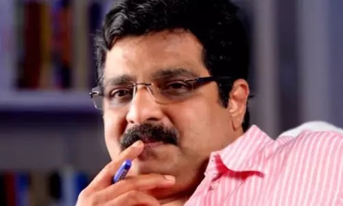 ദുരിതാശ്വാസം; പാലം കടക്കുവോളം നാരായണ, പാലം കടന്നാൽ കൂരായണ എന്നാണ് സര്‍ക്കാര്‍ നയമെന്ന് എം.കെ മുനീര്‍