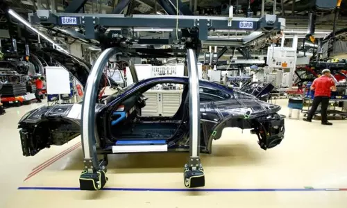 ഡീസൽ കാറുകളുടെ നിർമ്മാണം നിർത്തിവെച്ച് പോർഷെ; ലക്ഷ്യം മലിനീകരണ നിയന്ത്രണം