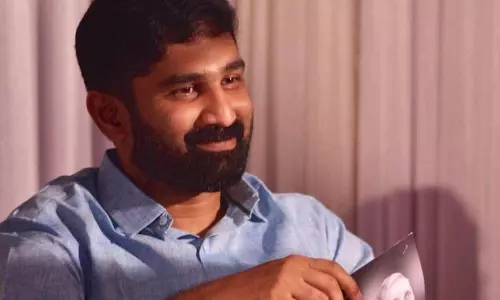 മുഖ്യമന്ത്രി ആവശ്യപ്പെടുന്ന പണം നൽകാൻ തയ്യാറാണ്, പക്ഷേ വ്യക്തത വേണം എന്ന് പറയുന്നവരെ  സംഘികളായി മുദ്രകുത്തി വായടപ്പിക്കാനാണ് ചില കേരള സ്നേഹികളുടെ ശ്രമമെന്ന് വി.ടി ബല്‍റാം