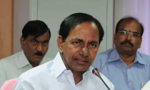 പ്രളയ ദുരിതം; കേരളത്തിന് 100 ടണ്‍ ഭക്ഷ്യ വിഭവങ്ങളുമായി തെലങ്കാന സര്‍ക്കാര്‍