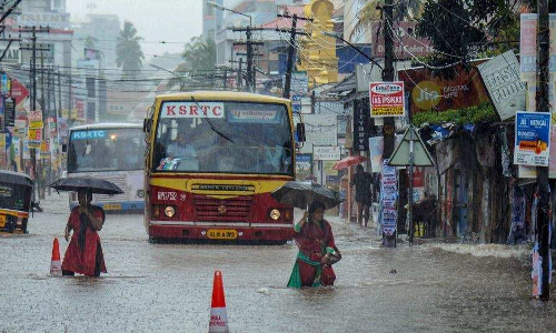 റെയില്‍ വ്യോമ ഗതാഗതം ഏറെക്കുറെ പുനഃസ്ഥാപിച്ചു