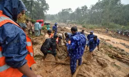 മോശം കാലാവസ്ഥ; നെല്ലിയാമ്പതിയിലേക്ക് ഹെലികോപ്ടര്‍ എത്തിയില്ല  