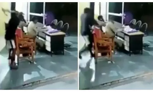 പൊലീസ് സ്റ്റേഷനില് പ്രതിയുടെ ആക്രമണത്തില് പൊലീസ് ഓഫീസര് കൊല്ലപ്പെട്ടു പൊലീസ് സ്റ്റേഷനില് പ്രതിയുടെ ആക്രമണത്തില് പൊലീസ് ഓഫീസര് കൊല്ലപ്പെട്ടു