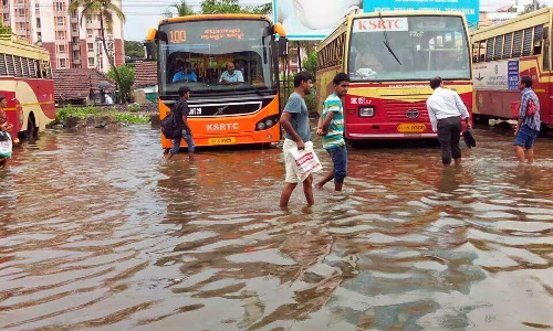 പ്രളയത്തെ തുടര്‍ന്ന് കെഎസ്ആര്‍ടിസിക്ക് വന്‍ സാമ്പത്തിക പ്രതിസന്ധി