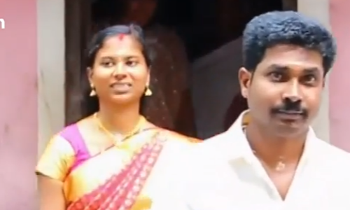 വീടും സല്‍ക്കാര ഹാളും വെള്ളത്തിലായി; വധൂവരന്‍മാര്‍ക്ക് വലതുകാല്‍ വച്ച് കയറാന്‍ മറ്റൊരു വീടും ഹാളുമൊരുക്കി തയ്യില്‍ ഗ്രാമം