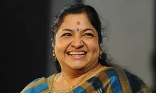 പ്രളയബാധിതരെ കാണാന്‍ ആശ്വാസഗാനവുമായി മലയാളത്തിന്റെ വാനമ്പാടി