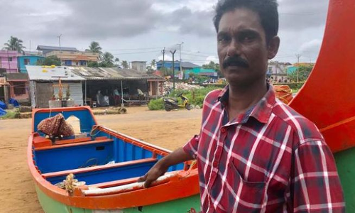 ‘ബോട്ടില്‍ കേറാം പക്ഷേ തൊടരുത് ഞങ്ങള്‍ ബ്രാഹ്മണരാണ്’ 