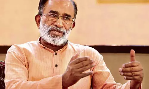 ‘’ട്രോള് ചെയ്യുന്ന സമയത്ത് ചൂലും തൂമ്പയുമെടുത്ത് ഏതെങ്കിലുമൊരു വീട്ടില് പോയി ആരേയെങ്കിലും സഹായിച്ചൂടെ’’ അൽഫോൺസ് കണ്ണന്താനം ‘’ട്രോള് ചെയ്യുന്ന സമയത്ത് ചൂലും തൂമ്പയുമെടുത്ത് ഏതെങ്കിലുമൊരു വീട്ടില് പോയി ആരേയെങ്കിലും സഹായിച്ചൂടെ’’ അൽഫോൺസ് കണ്ണന്താനം