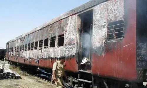 ഗോധ്ര ട്രെയിന്‍ തീവെപ്പ് കേസില്‍ രണ്ട് പേര്‍ കൂടി കുറ്റക്കാര്‍