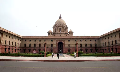 കേരളത്തിനുള്ള യു.എ.ഇയുടെ ദുരിതാശ്വാസ സഹായം സ്വീകരിക്കേണ്ടതില്ലെന്ന് വിദേശകാര്യ മന്ത്രാലയം