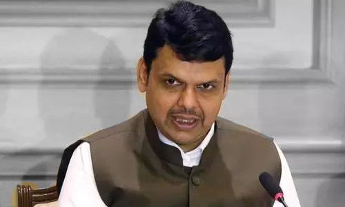 പെട്രോള്‍ വില കുറയ്ക്കാന്‍ വഴി നിര്‍ദേശിച്ച് മഹാരാഷ്ട്ര മുഖ്യമന്ത്രി