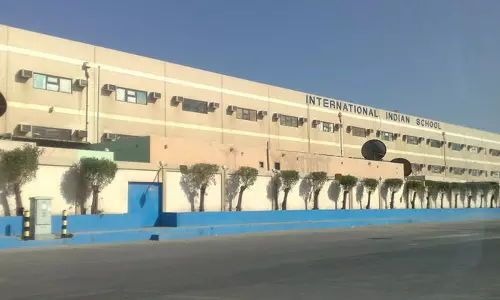 പ്രളയത്തിലകപ്പെട്ട് യാത്രാ രേഖകള് നഷ്ടമായ അധ്യാപകര്ക്കും വിദ്യാര്ഥികള്ക്കും ഇളവ് പ്രഖ്യാപിച്ച് ദമ്മാം ഇന്ത്യന് സ്കൂള് പ്രളയത്തിലകപ്പെട്ട് യാത്രാ രേഖകള് നഷ്ടമായ അധ്യാപകര്ക്കും വിദ്യാര്ഥികള്ക്കും ഇളവ് പ്രഖ്യാപിച്ച് ദമ്മാം ഇന്ത്യന് സ്കൂള്