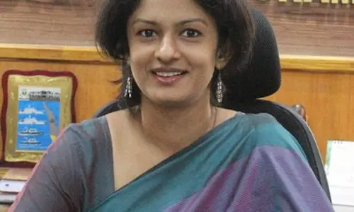 ചങ്കാണ് ഈ കലക്ടര്‍, അനന്തപുരിയുടെ മാത്രമല്ല, കേരളത്തിന്റെ മുഴുവനും; വീണ്ടും ആവേശം കൊള്ളിച്ച് വാസുകിയുടെ ഓപ്പോട്