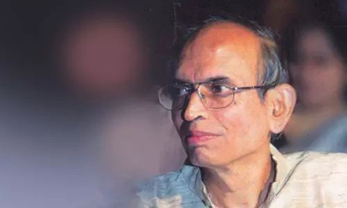 നവകേരള നിർമ്മാണം ജനകീയ പങ്കാളിത്തത്തോടെ വേണം: മാധവ് ഗാഡ്ഗില് നവകേരള നിർമ്മാണം ജനകീയ പങ്കാളിത്തത്തോടെ വേണം: മാധവ് ഗാഡ്ഗില്