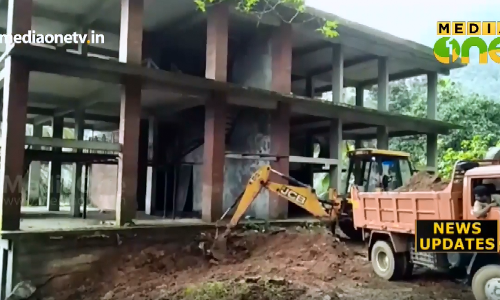 താമരശേരി ചുരത്തിലെ അനധികൃത കെട്ടിടം പൊളിച്ചു നീക്കുന്നു