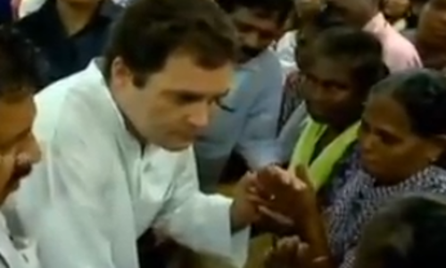 സംസ്ഥാനത്തെ പ്രളയബാധിത മേഖലകളും ദുരിതാശ്വാസ ക്യാമ്പുകളും രാഹുല്‍ ഗാന്ധി സന്ദര്‍ശിച്ചു 