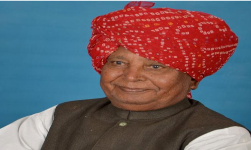 പശുവിന്റെ കുത്തേറ്റ ബിജെപി എംപിയുടെ നില അതീവഗുരുതരം